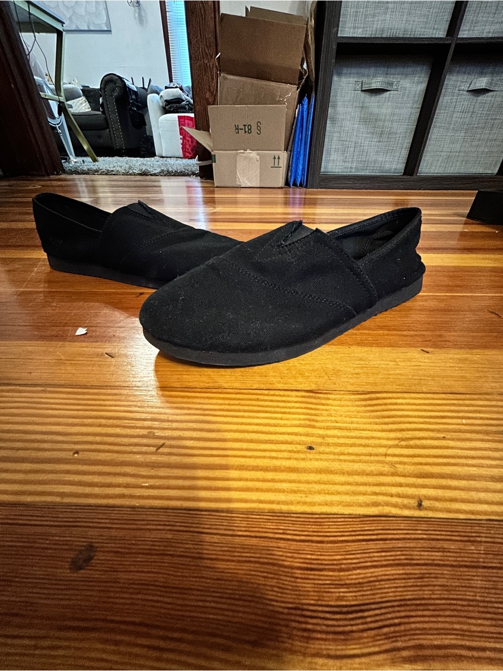 Women’s Black Slip-On Canvas shoes